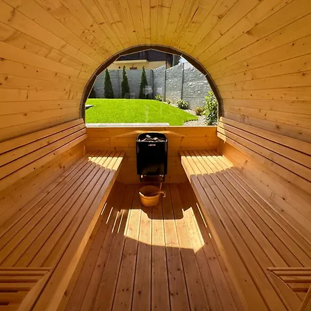 Zastavnica - Villa Jezersko