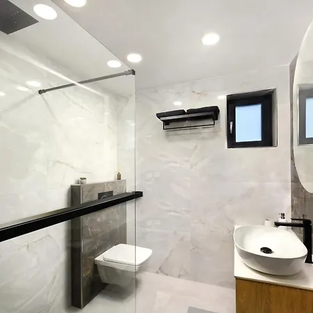 Vila Zástavnica - *