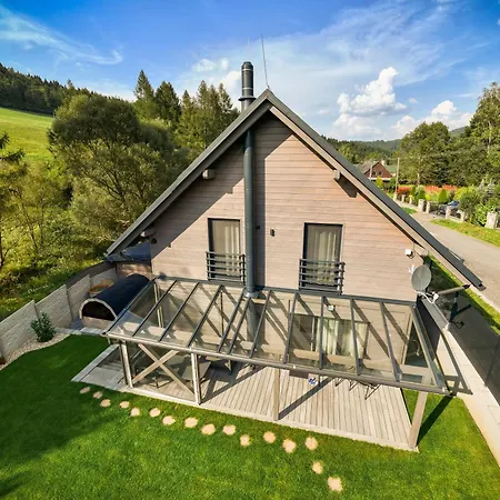 Villa Zastavnica - *